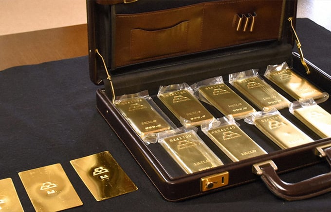 Gold Storing vs. Gold Trading-4