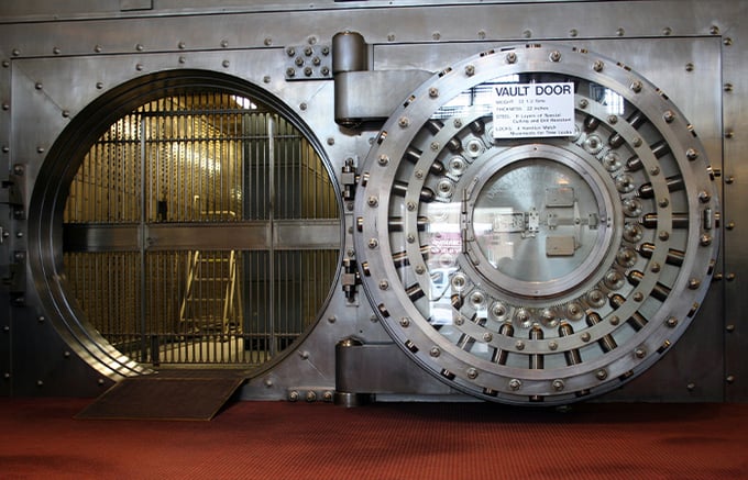 Gold Storing vs. Gold Trading-6