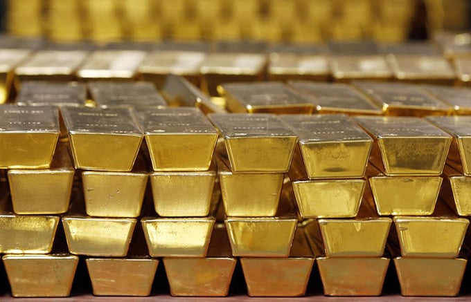 Gold Storing vs. Gold Trading-7